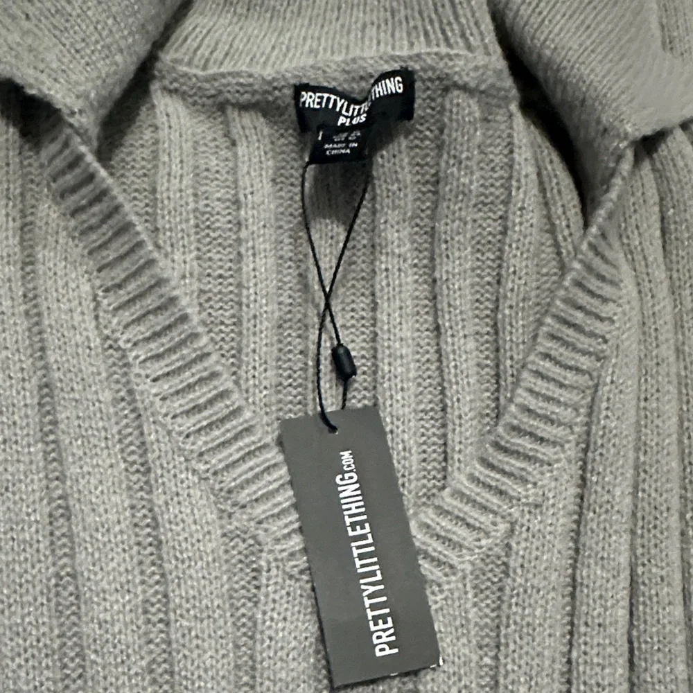 Pretty Little Thing Ribbed Knit Top and Pants Set - Picture 2 of 5